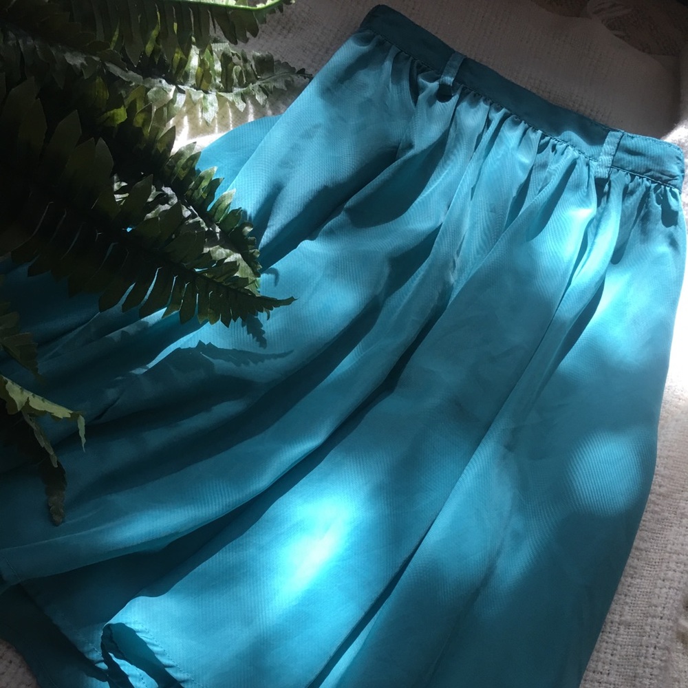 Blue skirt with pockets!